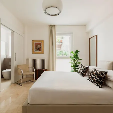 The Collector - Design Boutique By The Grand Canal, Ponterosso * Triëst