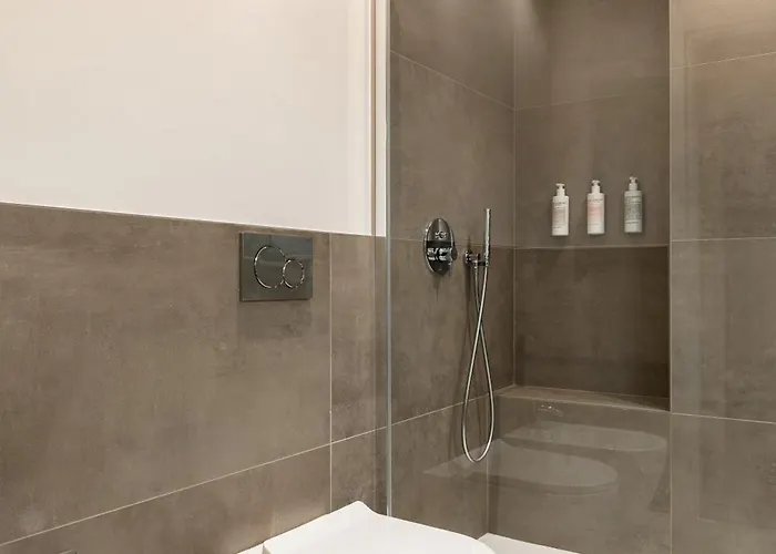 The Collector - Design Boutique By The Grand Canal, Ponterosso